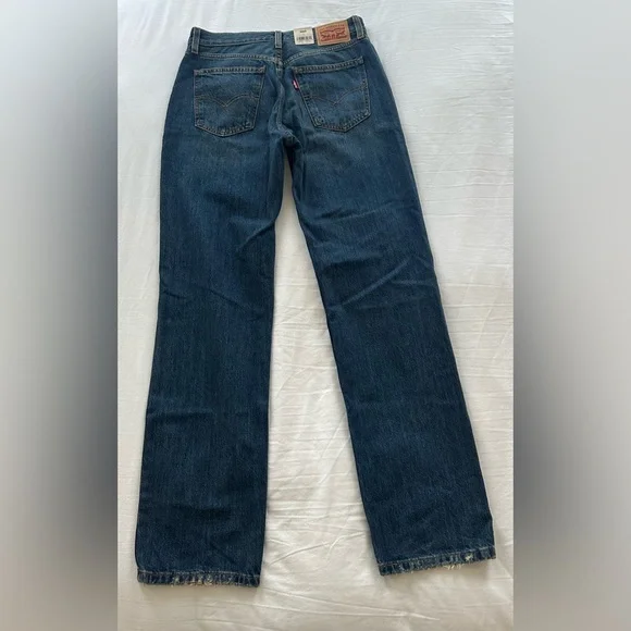 Levi’s Low Pro Women’s Jeans. No Woods- Dark Wash. size 26. - Picture 4 of 6